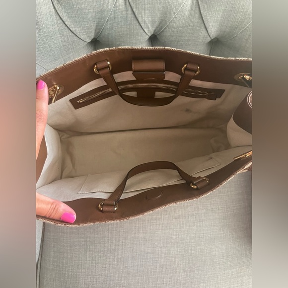 Authentic Gucci Horsebit 1955 Medium Tote Bag - Picture 9 of 13